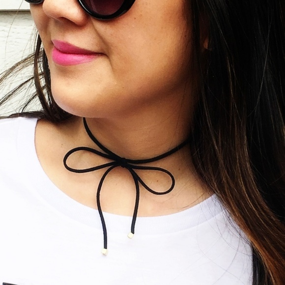 Jewelry - Bow tie Gold Square ends Velvet choker Necklace